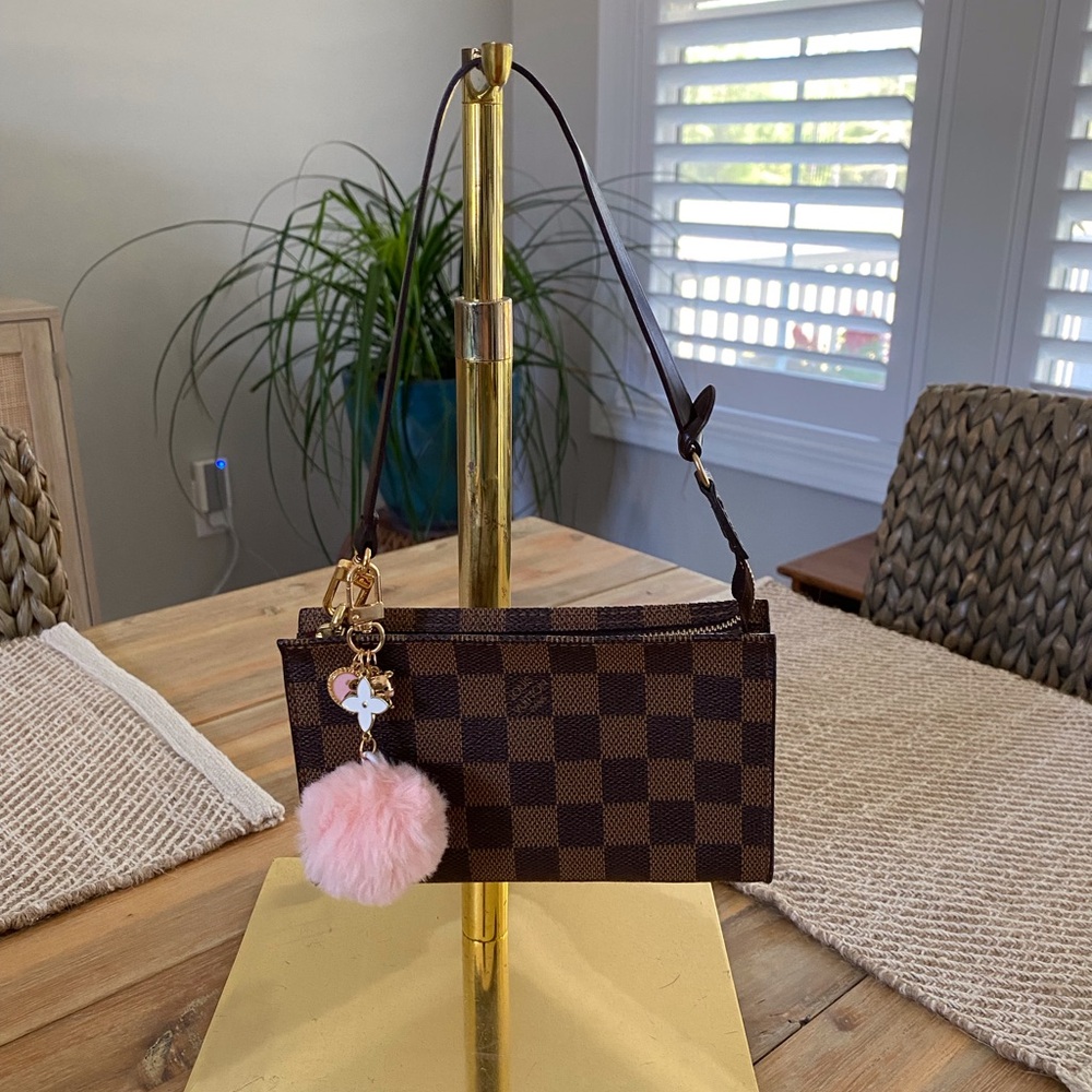 Louis Vuitton Damier Pouch